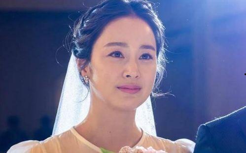 被肺炎明星,勇敢面对挑战的坚强身影